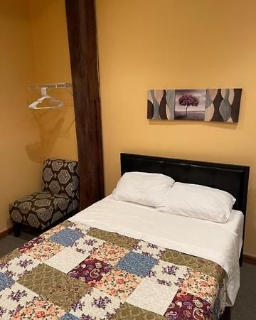 Hotel Bnb 2 シカゴ エクステリア 写真